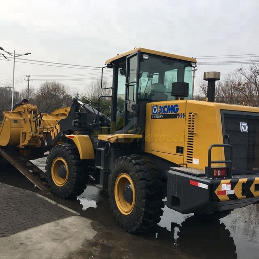 3 ton wheel loader LW300KV with log grapple