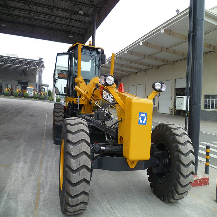 Motor Grader with Ripper