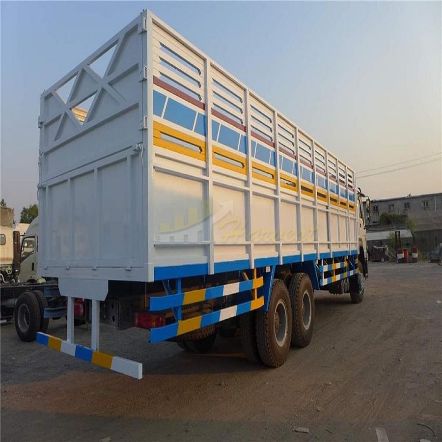 White Howo 6x4 371hp Cargo Truck with 12.00R24 Tires in Somalia.