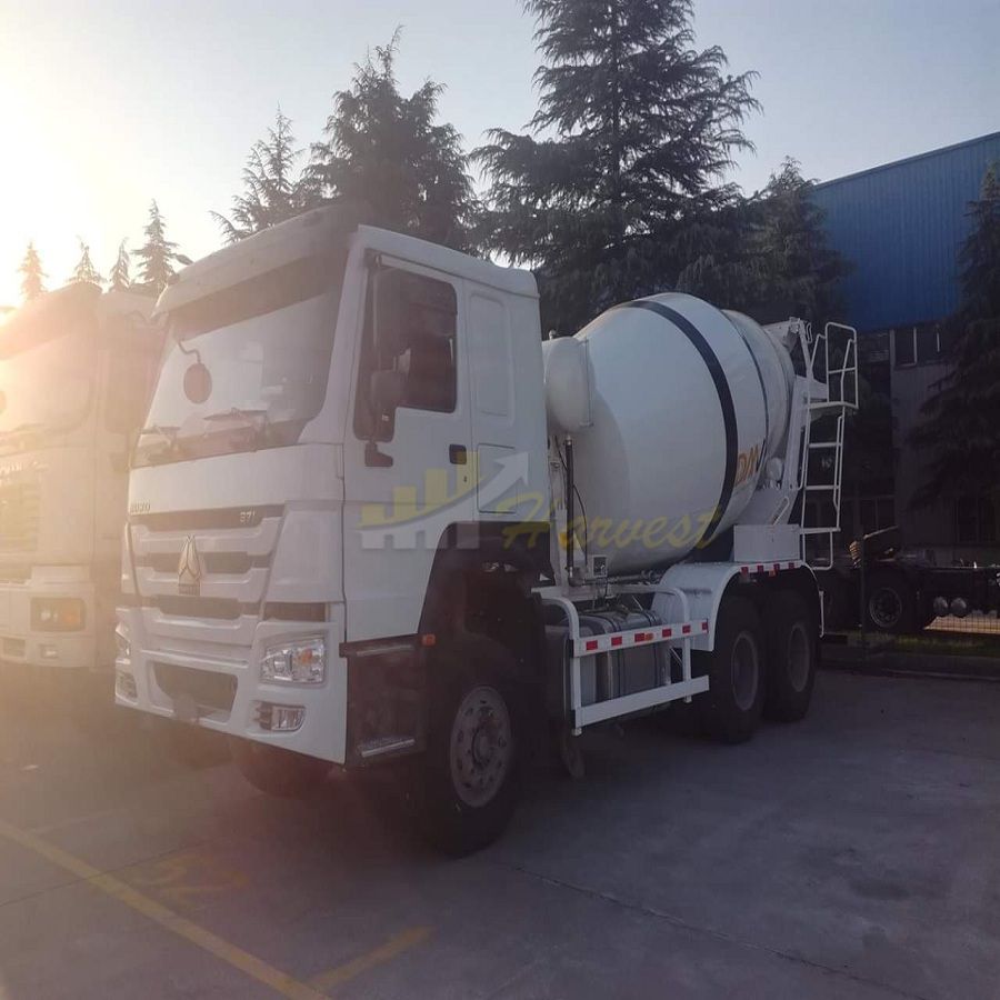 Sinotruk Howo 9m3 Concrete Mixer Truck Price