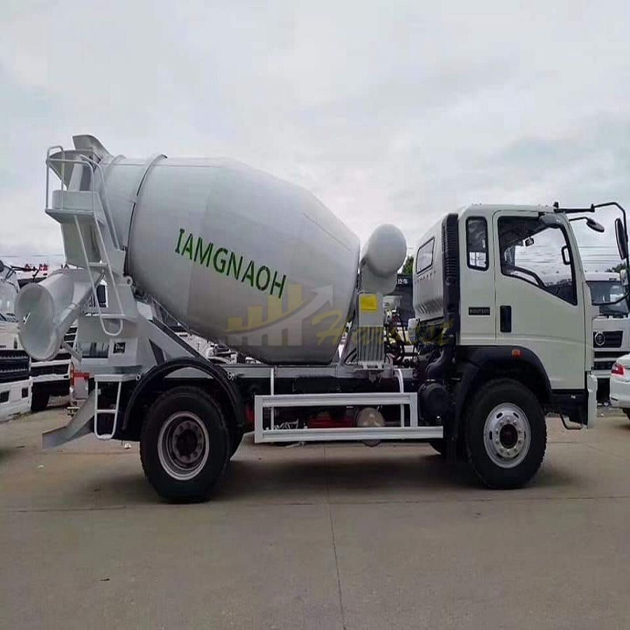 Sinotruk Howo 180HP 4X2 4m3 Concrete Mixer Truck