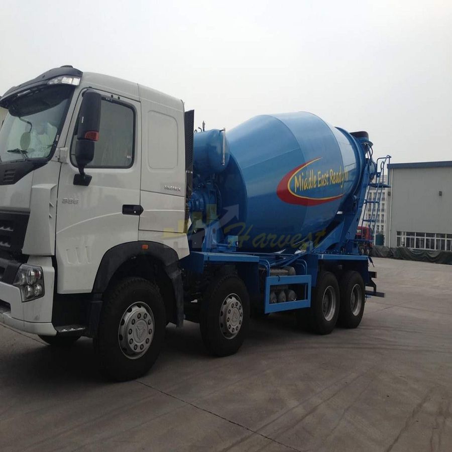 Sinotruk HOWO 8X4 12 Wheeler 12m3 Concrete Mixer Truck