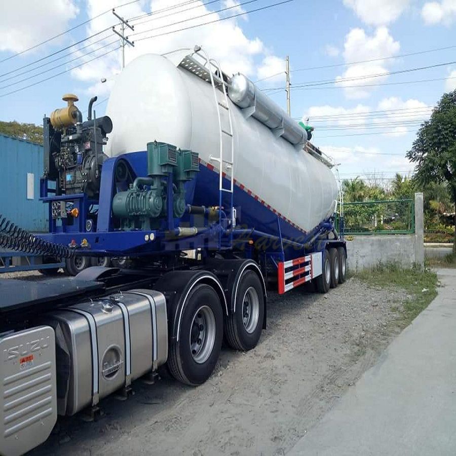 China Manufacture 3 Axles Cement Silo Bulker Tanker