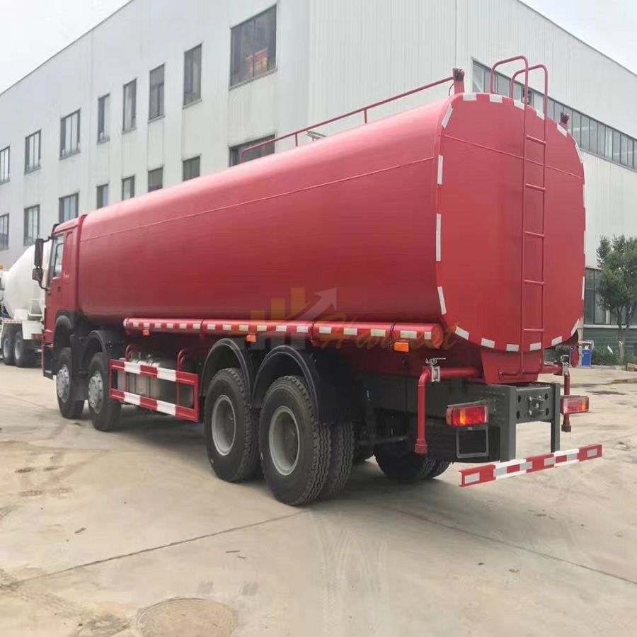 8X4 30m3 Sinotruk HOWO Tank Truck for Fuel Transportation