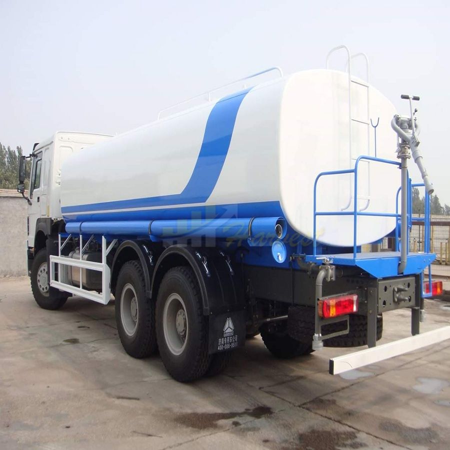 China HOWO 6X4 20cbm Water Bowser for Road Spinkler