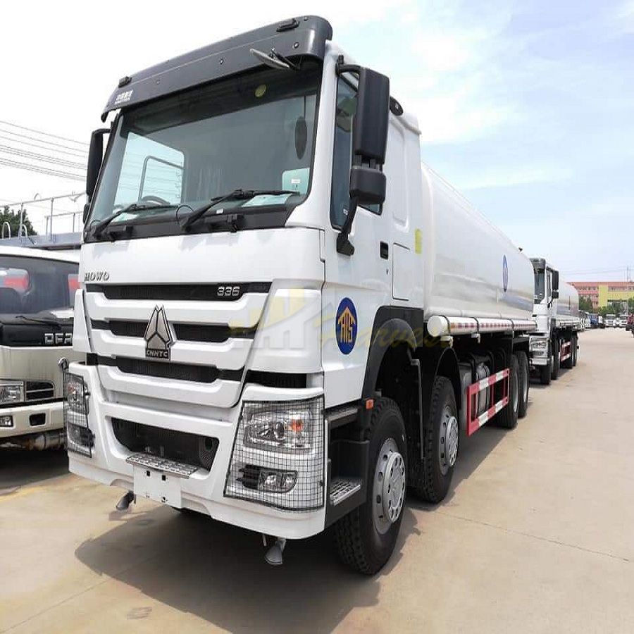 HOWO 8X4 371hp 30,000L Water Tanker