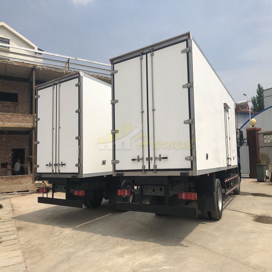Howo Small Refrigerator Truck for Meat and Fish