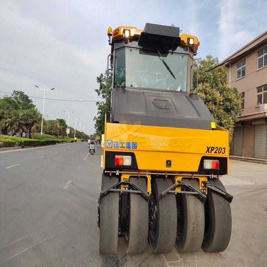 20t XP203 Pneumatic Vibratory Compactor Tyre Road Roller