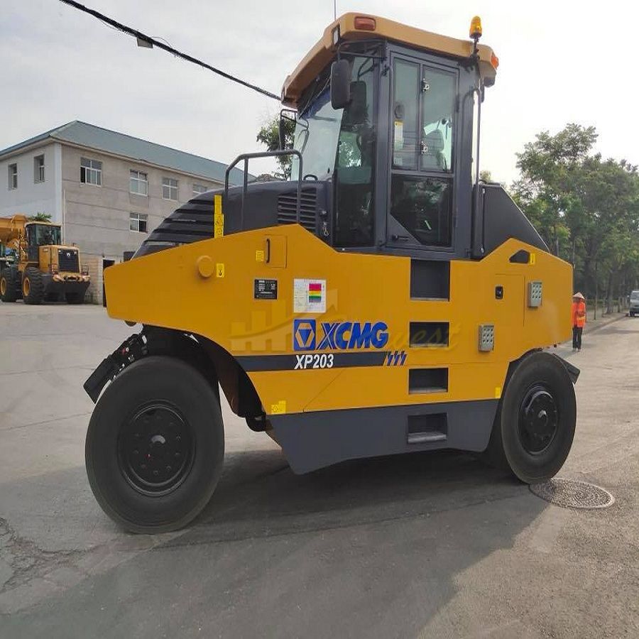 20t XP203 Pneumatic Vibratory Compactor Tyre Road Roller