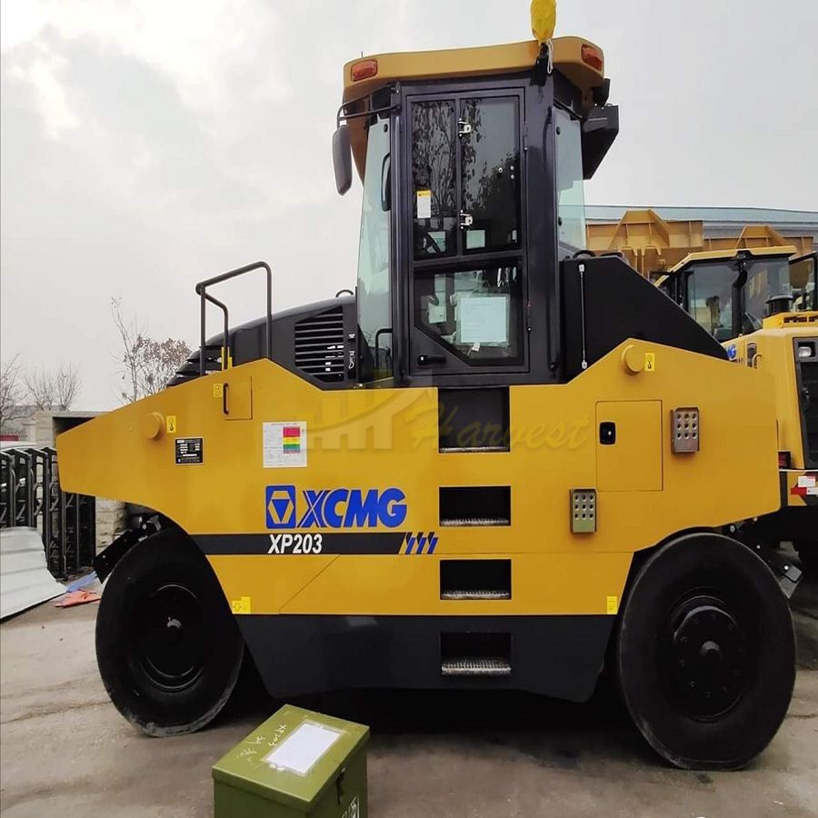 20t XP203 Pneumatic Vibratory Compactor Tyre Road Roller