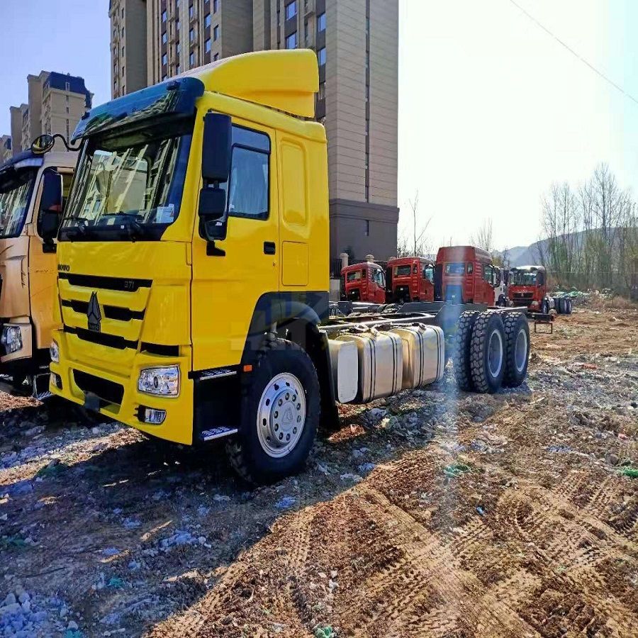 Sinotruk Howo 6x4 371hp Cargo Chassis in Somalia