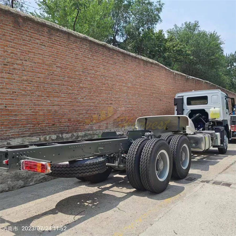 Sinotruk Howo Long Cargo Chassis for 9.5m-11m Box