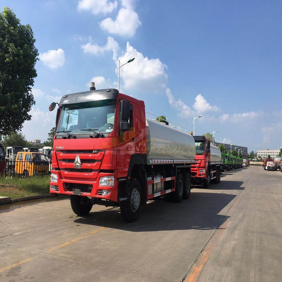 HOWO 5000 Gallon Water Tanker Truck