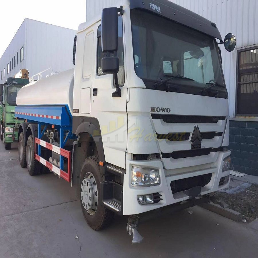 China HOWO 6X4 20cbm Water Bowser for Road Spinkler